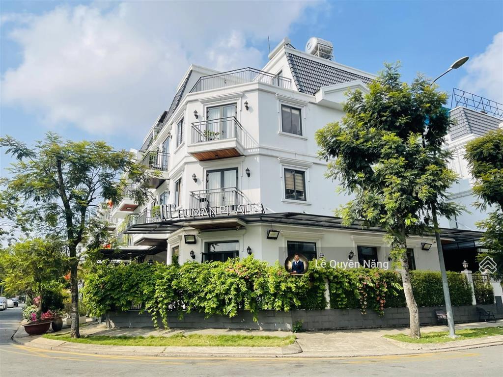 Chính chủ gửi bán gấp nhà phố 7m ngang tại lakeview city. gần công viên, hồ bơi.  0911 738 ***