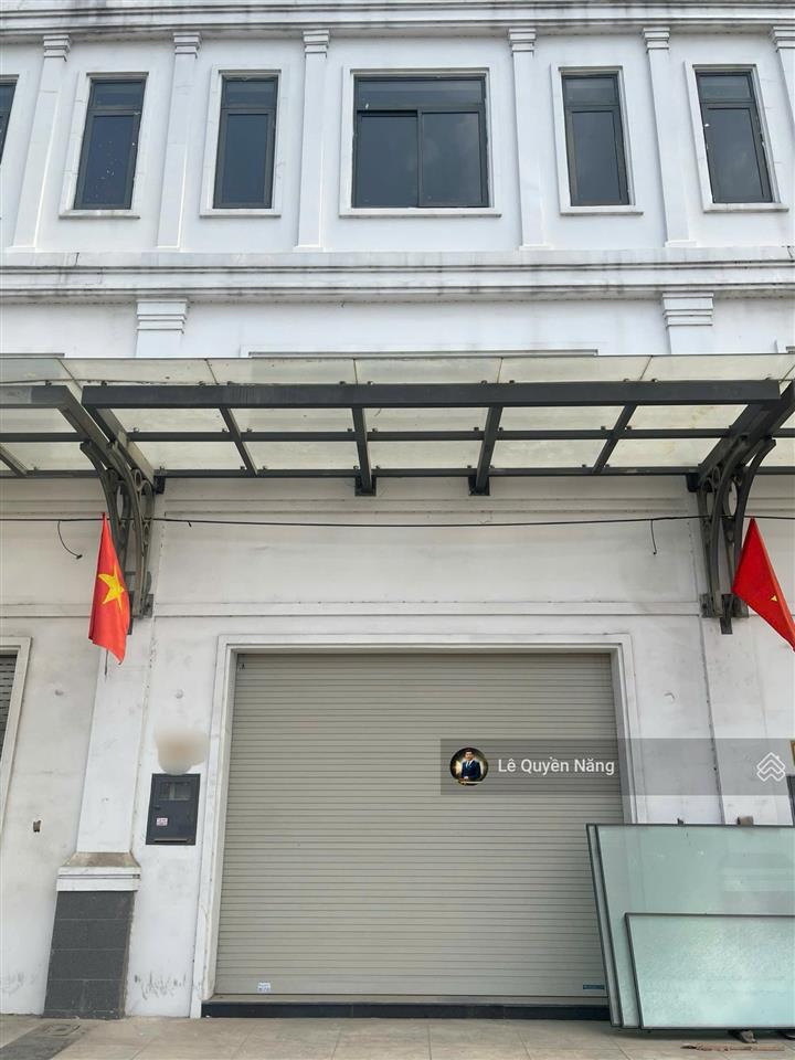 Bán gấp shophouse trục chính lakeview city  5x20m, chỉ 22.95 tỷ đã hoàn thiện. sản phẩm khan hiếm