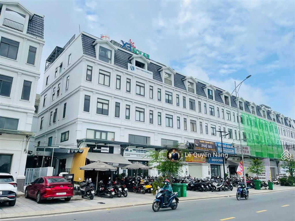 Bán gấp shophouse trục chính lakeview city  5x20m, chỉ 22.95 tỷ đã hoàn thiện. sản phẩm khan hiếm