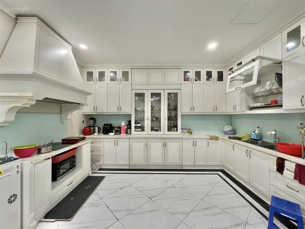Chủ cần bán lô áp góc kđt pháp vân  không xem là mất 286m², 4 tầng, giá 55 tỷ. .0977 355 ***