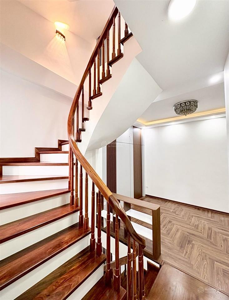 Ba gác đỗ cổng  50 m ô tô tránh  bán đất tặng nhà 5 tầng đẹp  giá tốt  khách mua nhanh