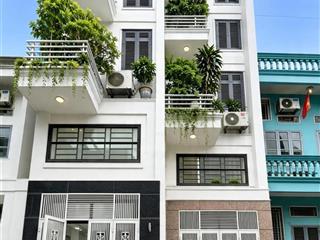 Nhà trung tâm hoàng liệt.ngõ thông rộng, ô tô đỗ cửa, vào nhà. nhà 2 mặt thoáng 5 tầng hợp lý 11,8t