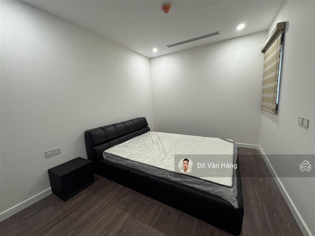 Cho thuê căn 3 ngủ full đồ sunshine city giá 24 triệu/th vào được ngay
