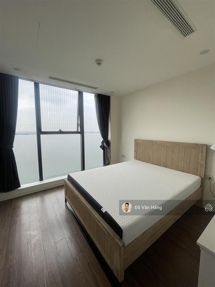Bán căn 2 phòng ngủ + 1 đa năng sunshine city view sông hồng giá chỉ 8,4 tỷ  sổ đỏ sang tên