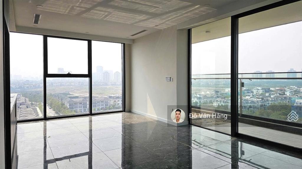 Cho thuê căn hộ sân vườn sunshine golden river đồ cơ bản giá chỉ 33 triệu/tháng