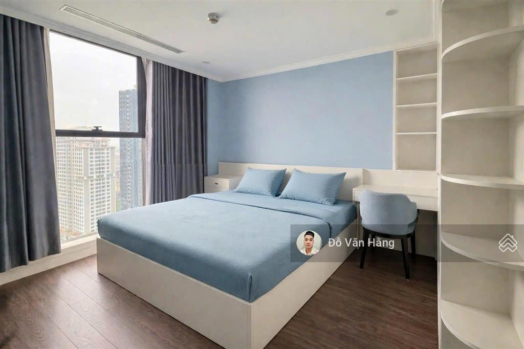 Cho thuê nhanh căn 3 ngủ sunshine city full đồ đẹp tầng cao 105m2
