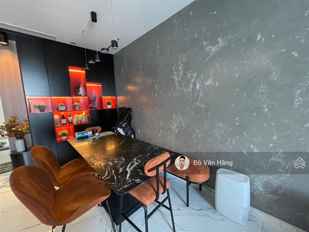 Bán căn 2 ngủ full đồ sunshine city 80m2 view quảng trường giá 8,6 tỷ sổ đỏ sang tên