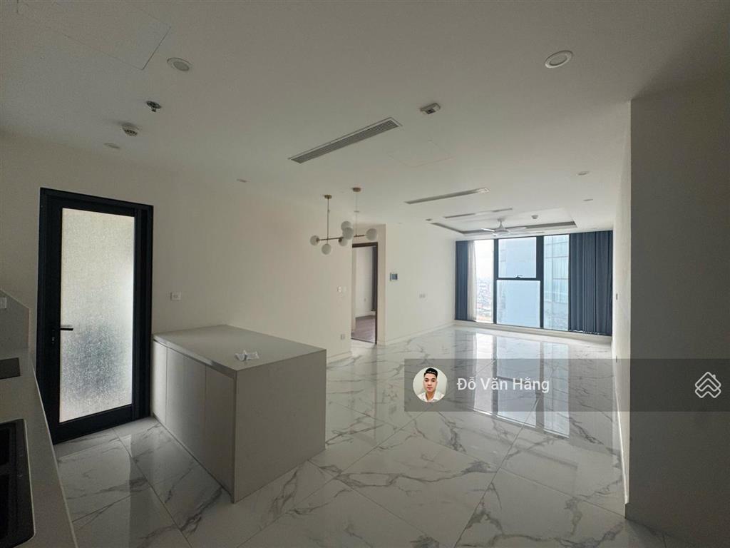 Cho thuê căn 3 ngủ 117m2 sunshine city tầng cao view sông hồng