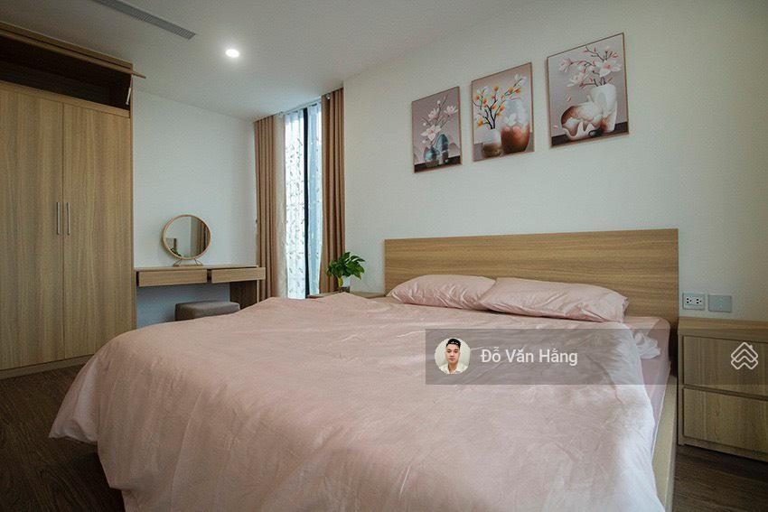 Bán căn góc 3 ngủ full đồ sunshine city 105m2 tầng cao giá 10,8 tỷ  sổ đỏ sang tên