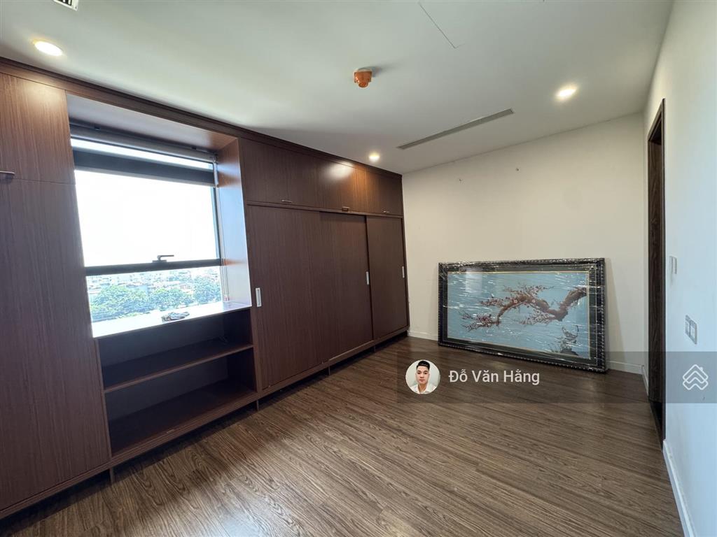 Cho thuê căn 3 ngủ giá rẻ sunshine city 18 triệu vào được ngay