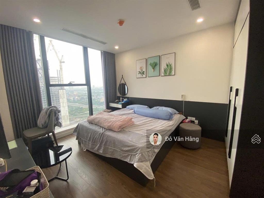 Bán nhanh căn 3 ngủ sunshine city full đồ có ban công phòng khách  giá 10 tỷ sổ đỏ sang tên
