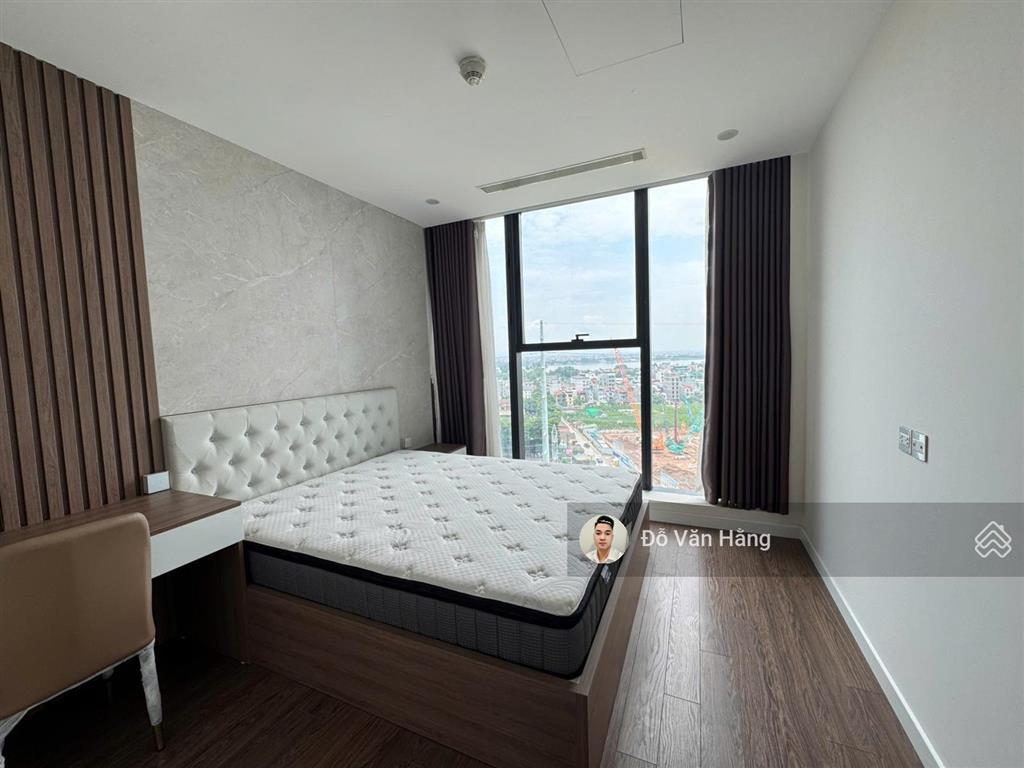 Bán căn 3 ngủ full đồ sunshine city 105m² full nội thất  sổ đỏ sang tên