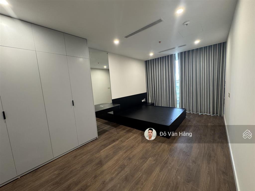 Căn 3 ngủ full đồ sunshine golden river, cho thuê vào được ngay