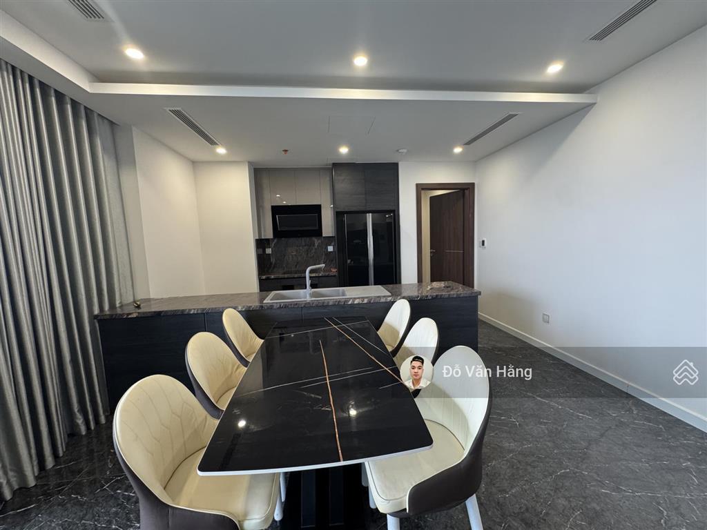Căn 3 ngủ full đồ sunshine golden river, cho thuê vào được ngay