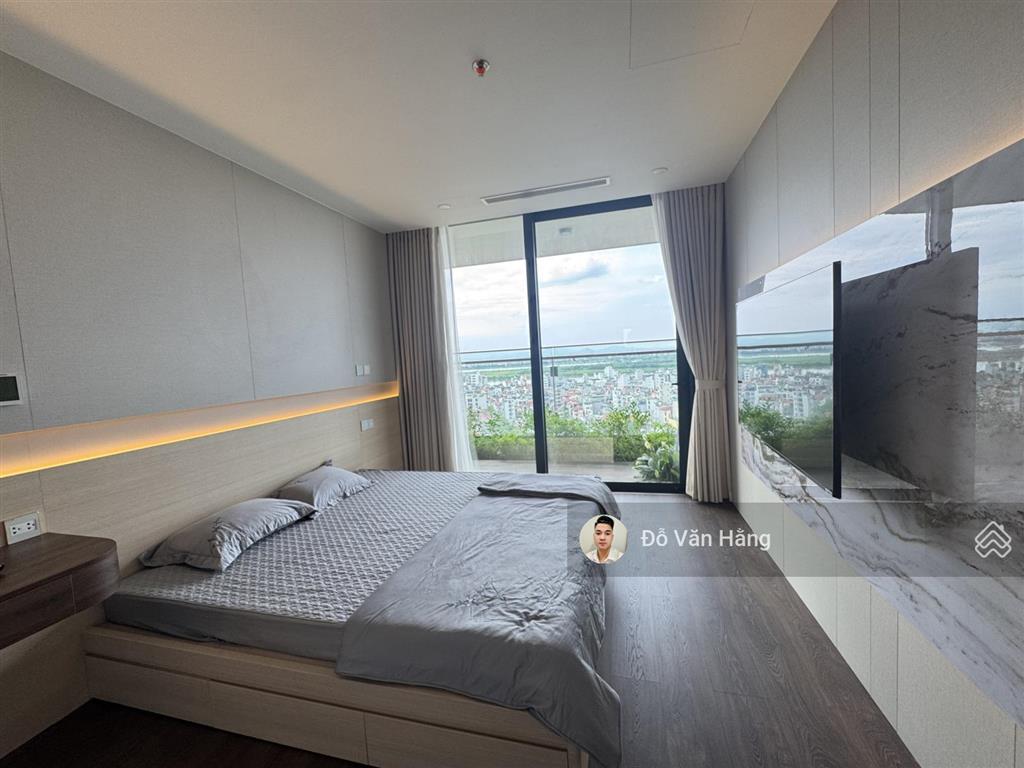 Căn 3 phòng ngủ + 1 đa năng full đồ 161m² sunshine golden river cho thuê giá rẻ vào được ngay