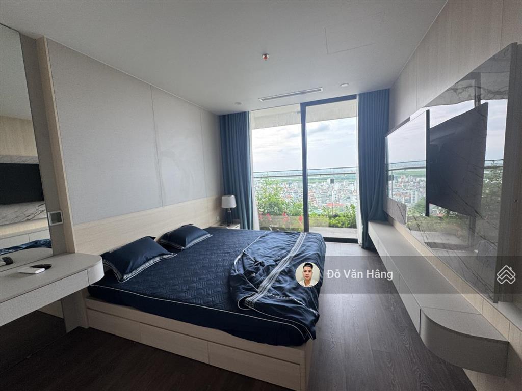 Căn 3 phòng ngủ + 1 đa năng full đồ 161m² sunshine golden river cho thuê giá rẻ vào được ngay