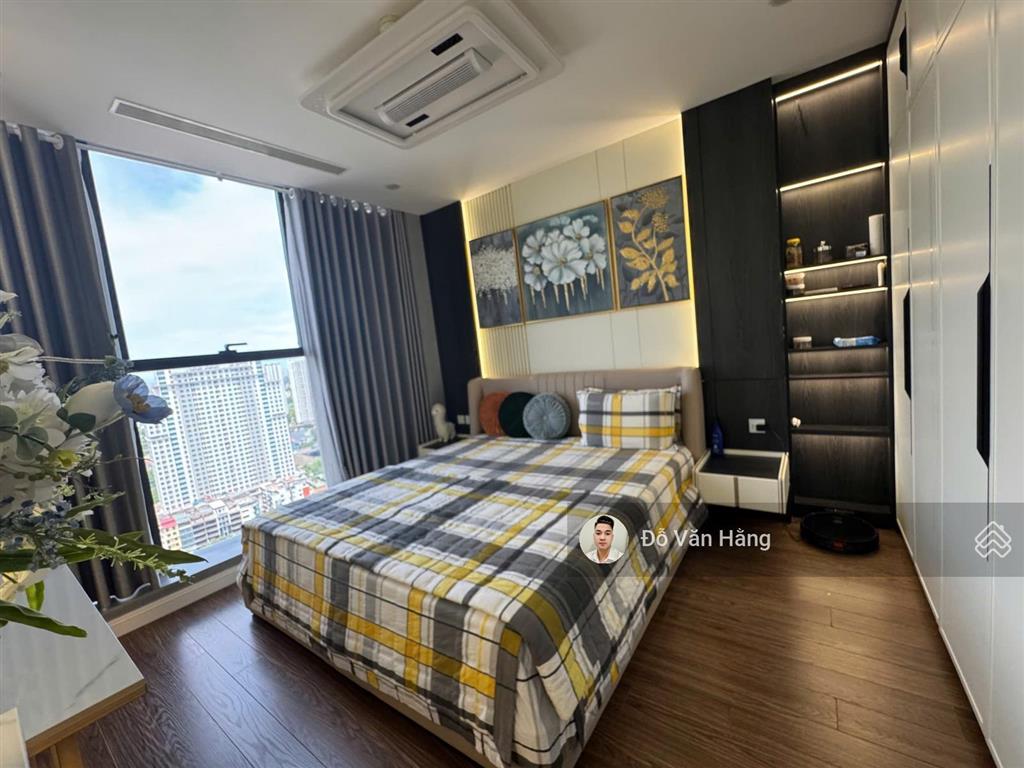 Bán căn 3 ngủ full nội thất đẹp sunshine city, sổ đỏ sang tên