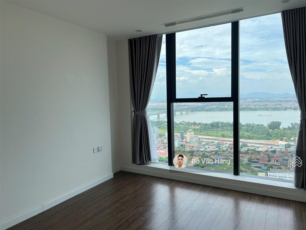 Cho thuê nhanh căn 3 ngủ sunshine city view sông hồng vào được ngay