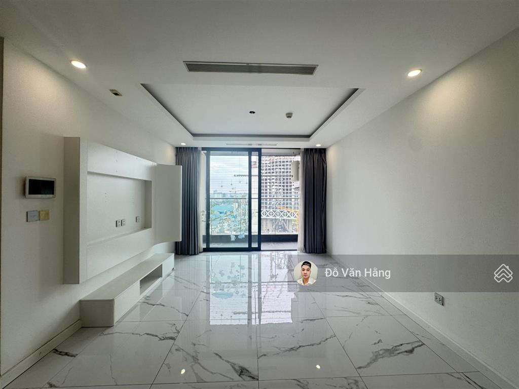 Bán căn 2 ngủ sunshine city view nội khu giá 8,3 tỷ  sổ đỏ sang tên