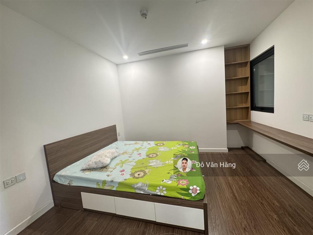 Bán căn 2 ngủ sunshine city view nội khu giá 8,3 tỷ  sổ đỏ sang tên