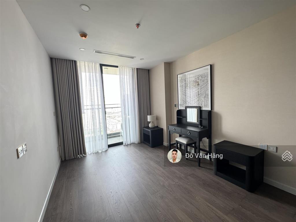 Cho thuê căn 3 ngủ full đồ đẹp 161m² view sông hồng  giá 45 triệu vào được ngay