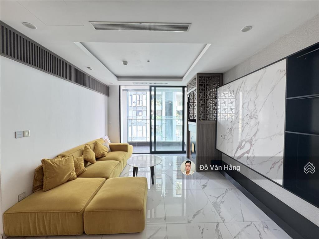 Bán căn góc 3 ngủ hướng mát ban công đông nam sẵn sổ sang tên  104m2