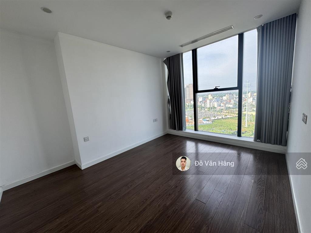 Bán căn góc 3 ngủ hướng mát ban công đông nam sẵn sổ sang tên  104m2