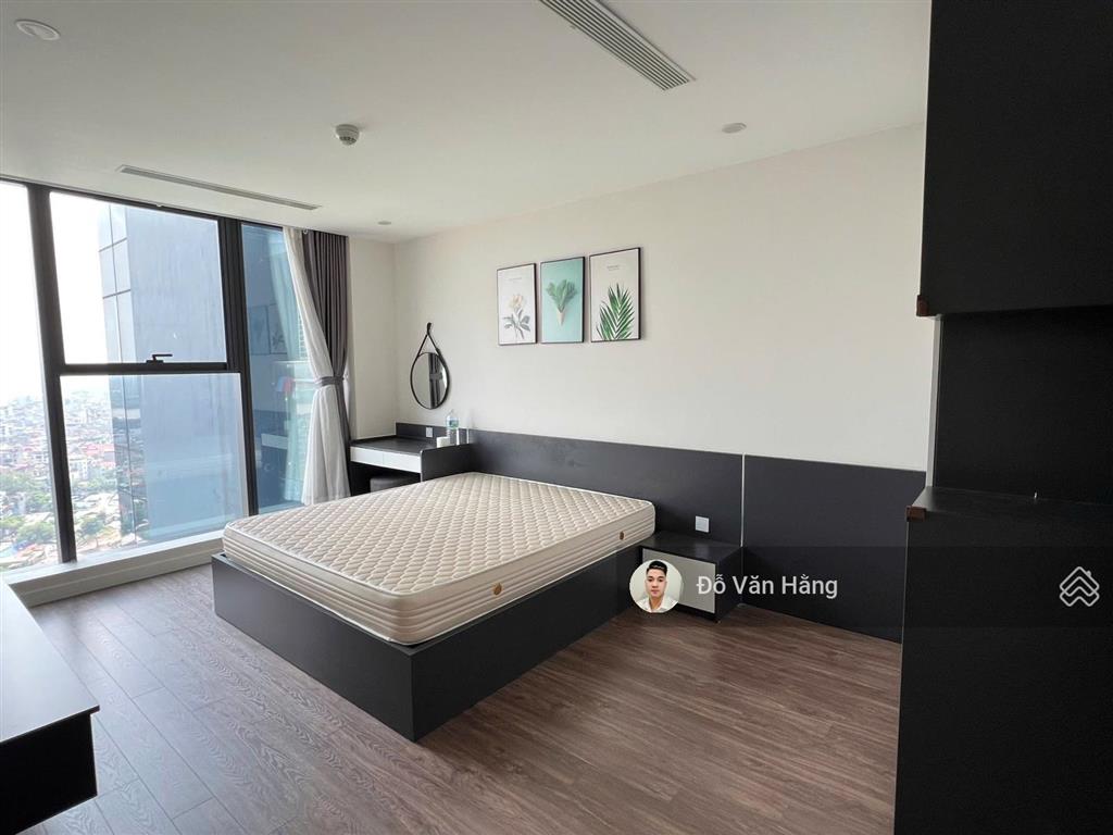 Cho thuê nhanh căn 3 ngủ sunshine city view trực diện sông hồng  vào được ngay