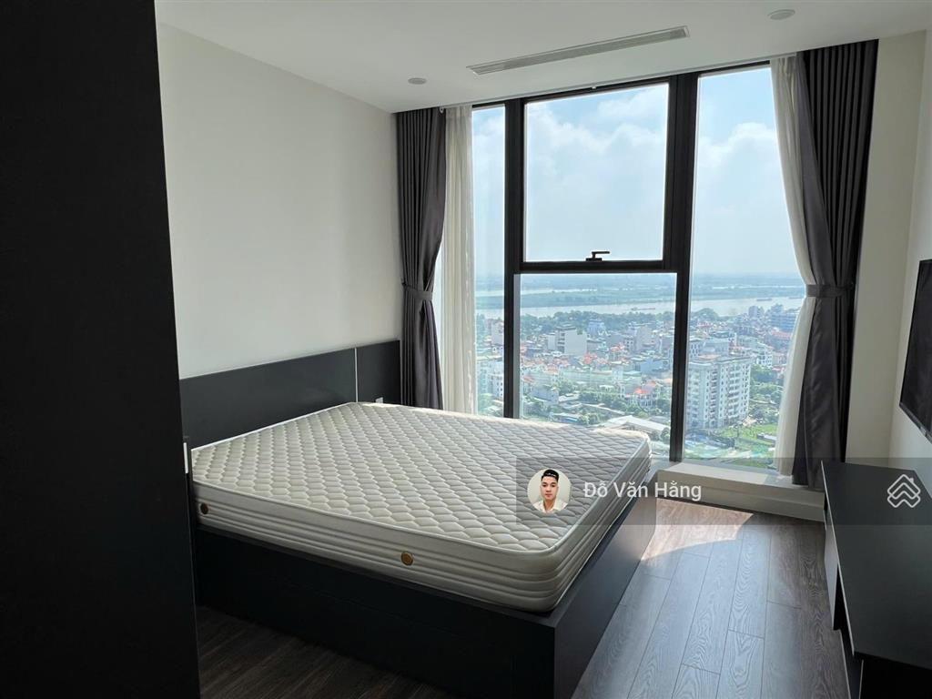 Cho thuê nhanh căn 3 ngủ sunshine city view trực diện sông hồng  vào được ngay