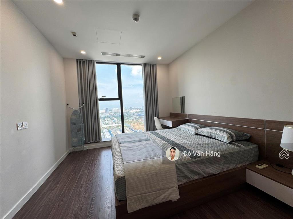 Cho thuê căn 3 ngủ sunshine city full đồ tầng cao view sông hồng vào được ngay