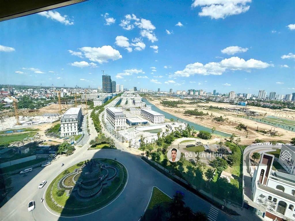 Bán gấp căn 3 ngủ full nội thất sunshine city ban công đông nam tầng cao  giá 9,9 tỷ