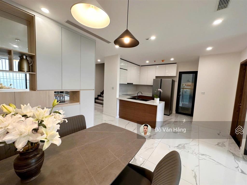 Cho thuê căn duplex full đồ sunshine city tầng cao view thành phố, giá 37 triệu/th  vào được ngay