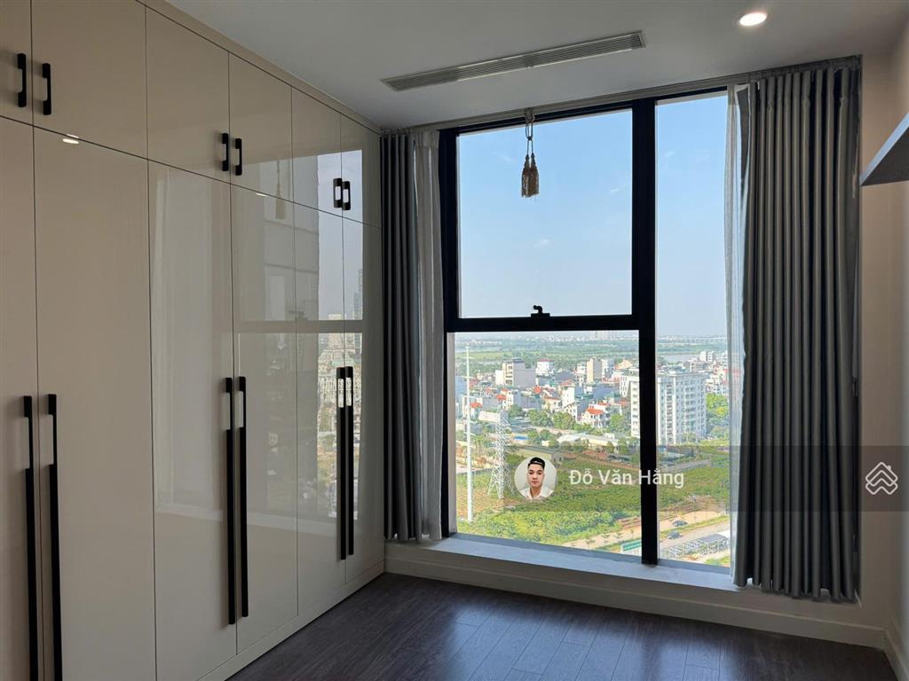 Bán nhanh căn 3 ngủ, 105m2 full đồ sunshine city view sông hồng  sổ đỏ sang tên