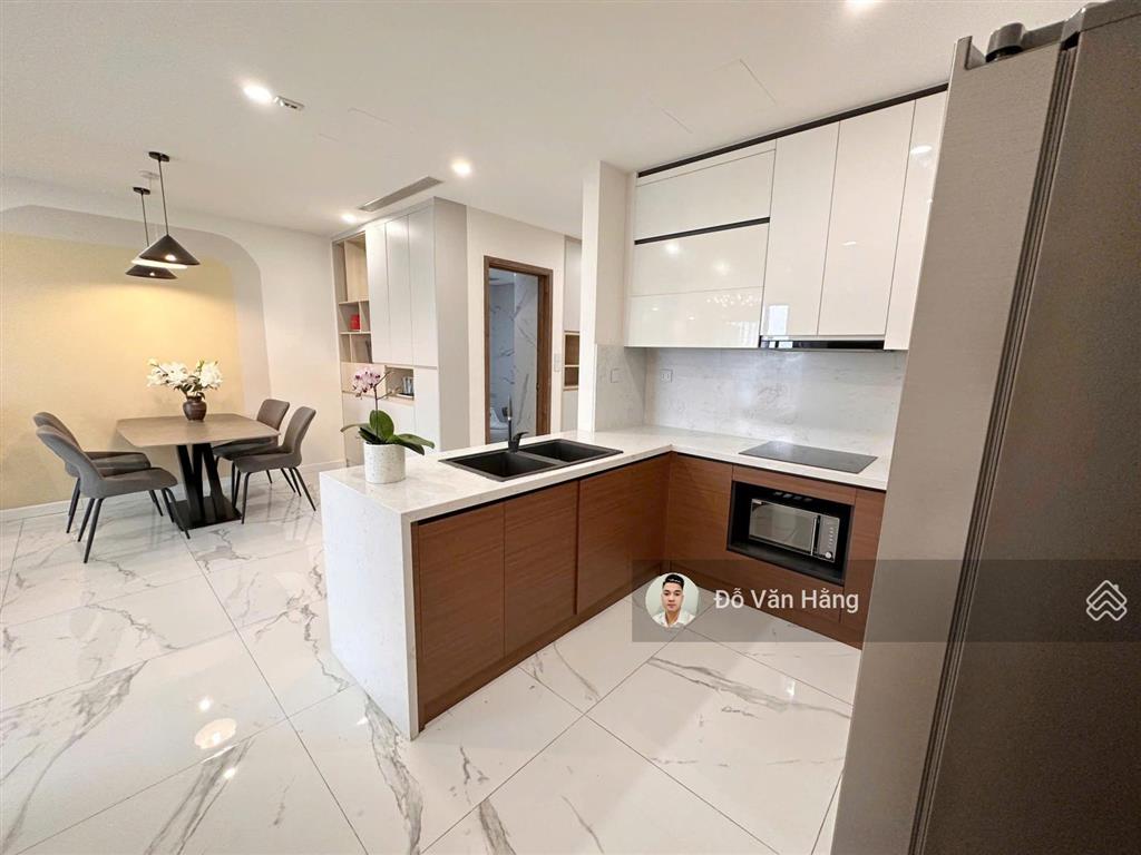 Cho thuê duplex sunshine city full đồ tầng cao view thành phố  vào được ngay