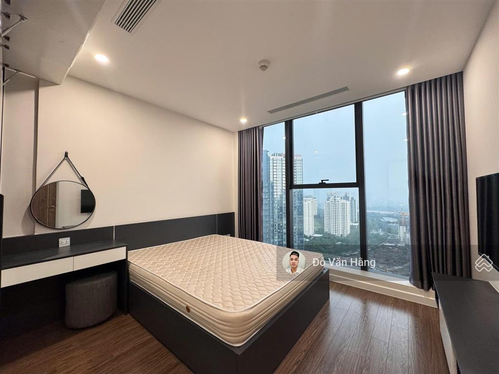 Bán nhanh căn hộ 3 ngủ full đồ sunshine city tầng cao giá 9,9 tỷ