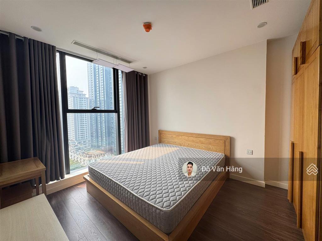 Bán gấp căn 3 ngủ sunshine city full đồ như hình  giá 8,5 tỷ sổ đỏ sang tên