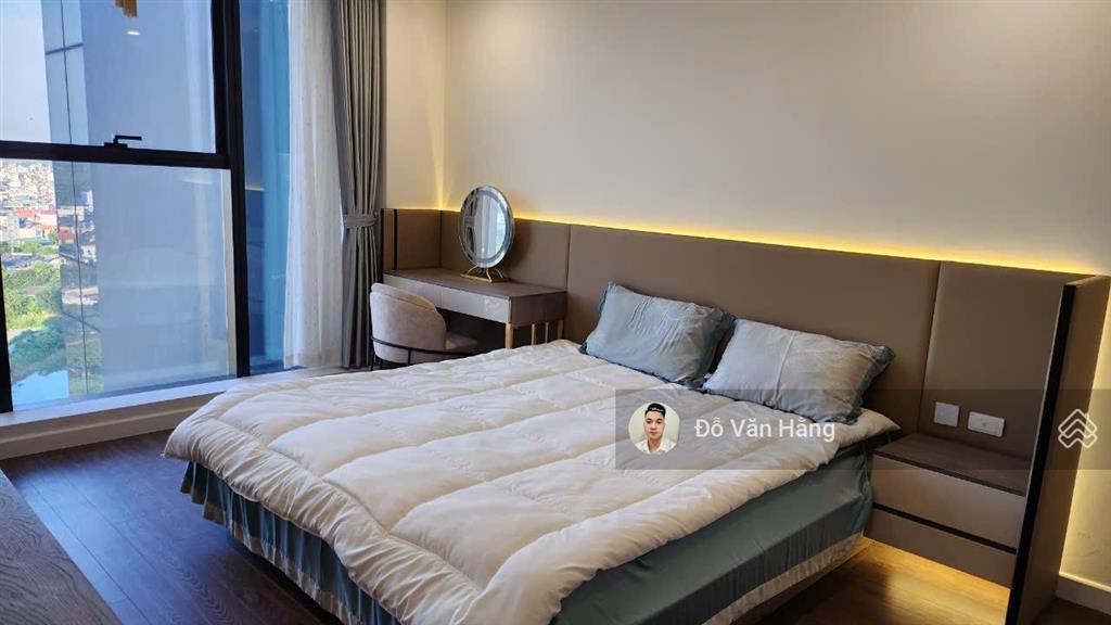 Bán nhanh căn 3 ngủ full đồ sunshine city tầng đẹp giá 9,6 tỷ  sổ đỏ sang tên