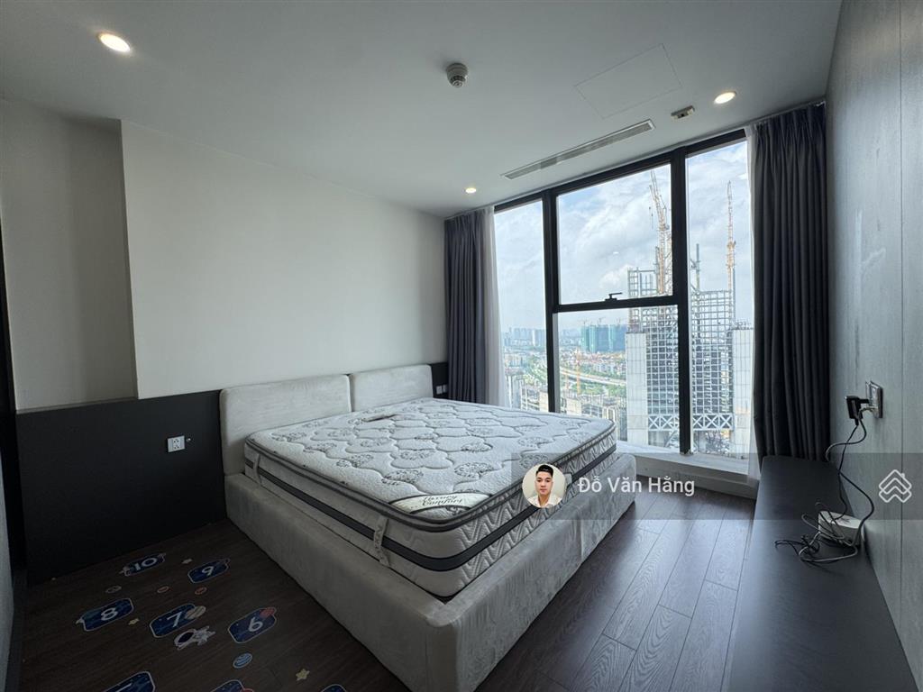 Cần tiền bán nhanh căn góc 3 ngủ full đồ 104m2 sunshine city  giá 10 tỷ sổ đỏ sang tên