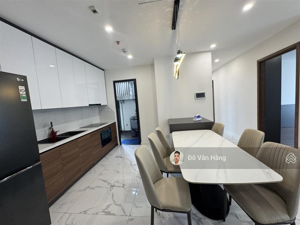 Cần tiền bán nhanh căn góc 3 ngủ full đồ 104m2 sunshine city  giá 10 tỷ sổ đỏ sang tên