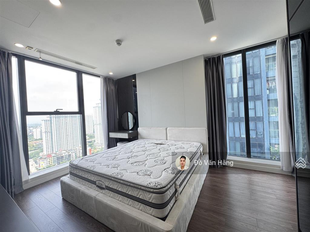 Cần tiền bán nhanh căn góc 3 ngủ full đồ 104m2 sunshine city  giá 10 tỷ sổ đỏ sang tên