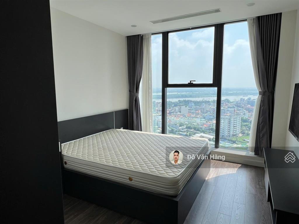 Cho thuê nhanh căn 3 ngủ full đồ tầng cao view sông hồng sunshine city giá 27 triệu/tháng