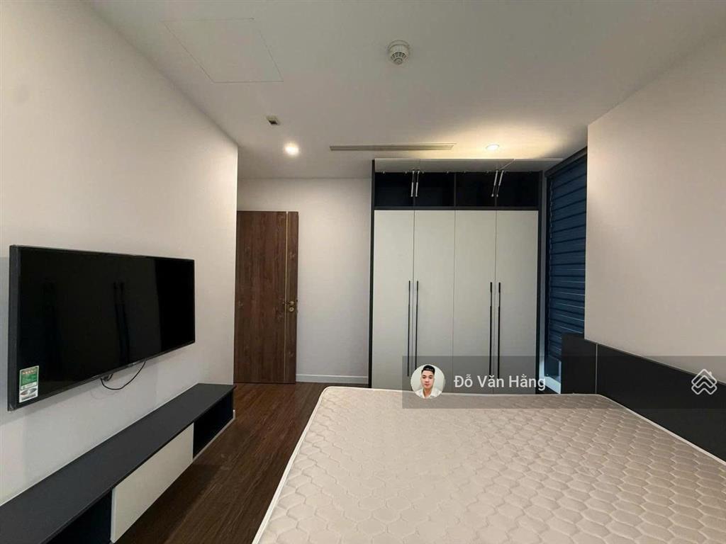 Bán gấp căn góc 3 ngủ full đồ sunshine city hướng mát  9,2 tỷ sổ đỏ sang tên