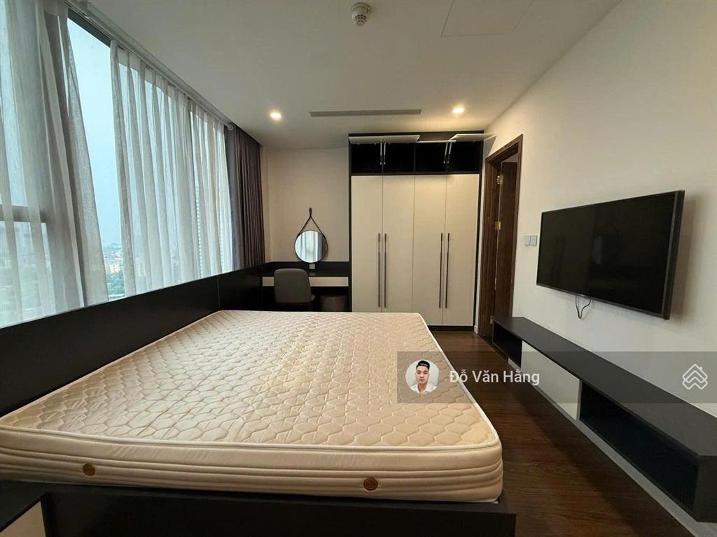Bán gấp căn góc 3 ngủ full đồ sunshine city hướng mát  9,2 tỷ sổ đỏ sang tên