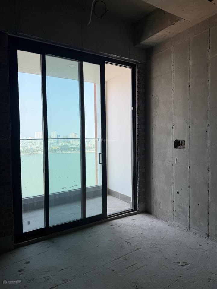Căn stu tầng 2x mặt tiền sông hàn, view cầu rồng. hoàn thiện cho thuê ngay  0932 509 *** na