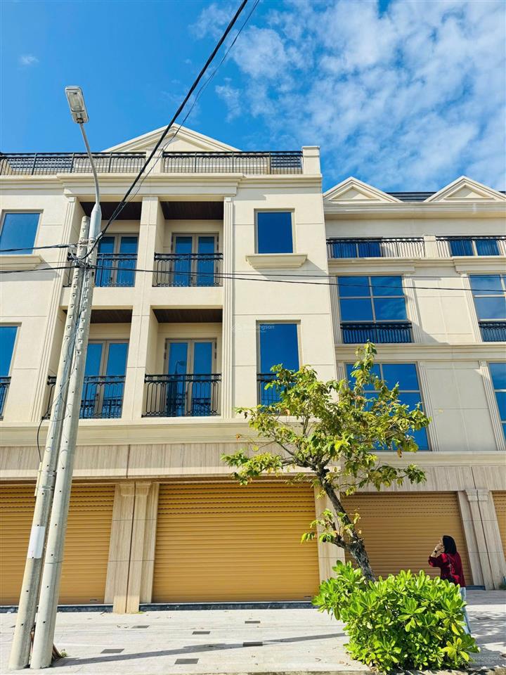 Căn shophouse 4 tầng, đường 7m5 giá chỉ 5,x tỷ, sổ hồng trao tay,  0932 509 *** hỗ trợ đi xem