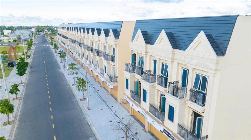 Căn shophouse 4 tầng, đường 7m5 giá chỉ 5,x tỷ, sổ hồng trao tay,  0932 509 *** hỗ trợ đi xem