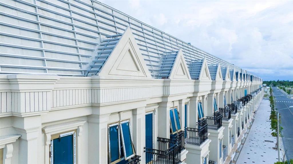 Căn shophouse 4 tầng, đường 7m5 giá chỉ 5,x tỷ, sổ hồng trao tay,  0932 509 *** hỗ trợ đi xem