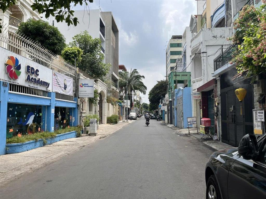 Bán nhà đẹp mặt tiền đường tân canh,p.1,q.tân bình. 4.95m x 19m, trệt 3 lầu. chỉ 32 tỷ