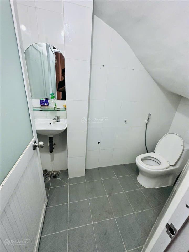 Bán nhà hẻm xe hơi sát mặt tiền nguyễn thị minh khai,p.sài gòn, 4.9m x 9.5m,trệt 3 lầu. chỉ 14 tỷ