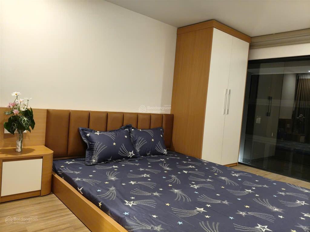 Thuê ở ngay căn hộ 3 phòng ngủ đầy đủ công năng full đồ vào ở luôn. ưu đãi nếu kí hợp đồng lâu dài